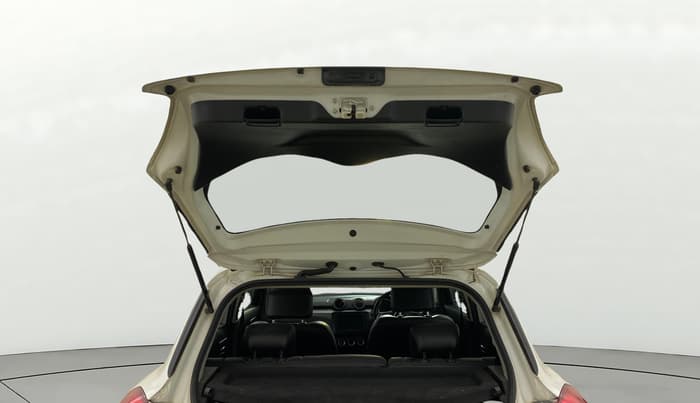 2018 Maruti Swift ZXI AMT, CNG, Automatic, 1,17,441 km, Boot Door Open