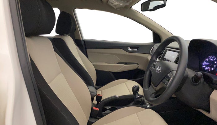 2019 Hyundai Verna 1.6 VTVT SX, Petrol, Manual, 21,950 km, Right Side Front Door Cabin