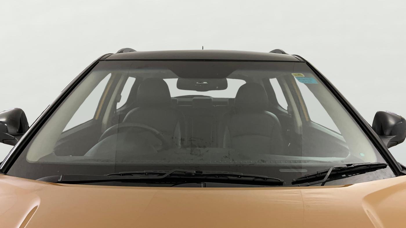 2022 Mahindra XUV300 W8(O) TURBO GDI, Petrol, Manual, 14,537 km, Front Windshield