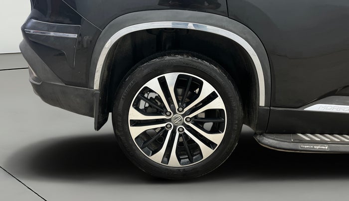 2021 MG HECTOR SHARP HYBRID 1.5 PETROL, Petrol, Manual, 1,08,821 km, Right Rear Wheel