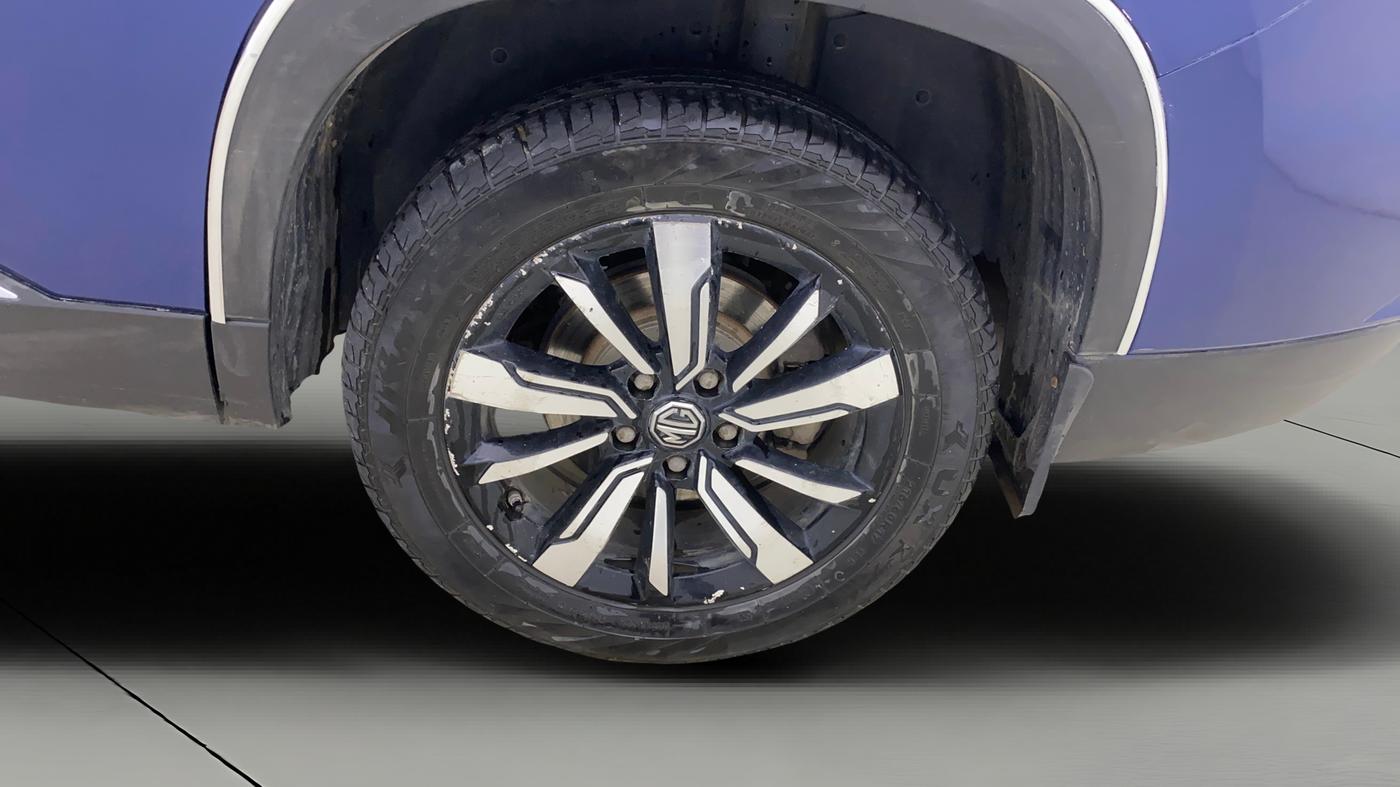 2020 MG HECTOR PLUS SHARP 1.5 PETROL TURBO HYBRID MT 6-STR, Petrol, Manual, 1,10,643 km, Left Rear Wheel