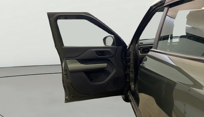 2022 Tata PUNCH ADVENTURE CAMO AMT, Petrol, Automatic, 67,511 km, LHS Front Door