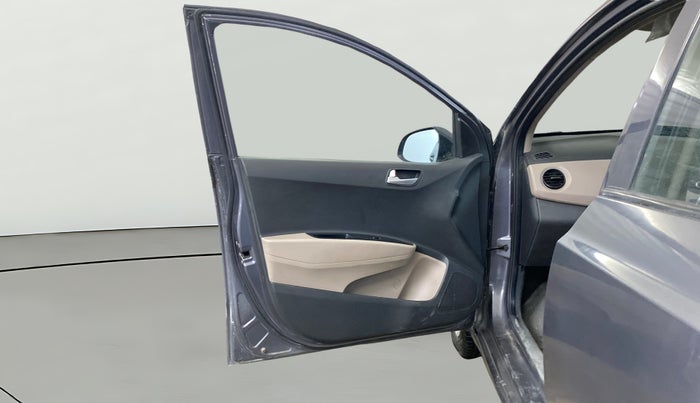 2018 Hyundai Grand i10 SPORTZ 1.2 KAPPA VTVT, CNG, Manual, 66,999 km, LHS Front Door