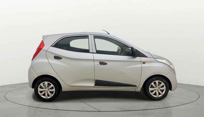 2013 Hyundai Eon MAGNA +, CNG, Manual, 1,12,704 km, Right Side View