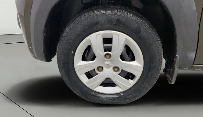 2017 Renault Kwid RXT 1.0 AMT, Petrol, Automatic, 39,400 km, Left Front Wheel