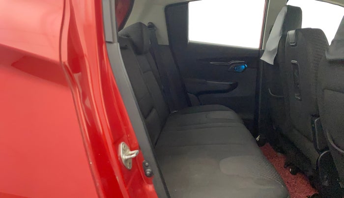 2017 Mahindra KUV 100 NXT K8 D 6 STR, Diesel, Manual, 84,353 km, Right Side Rear Door Cabin