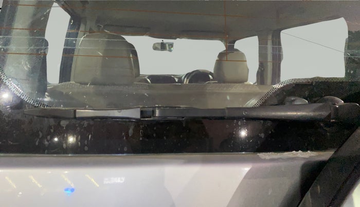 2017 Mahindra TUV300 T6, Diesel, Manual, 20,374 km, Rear Wiper