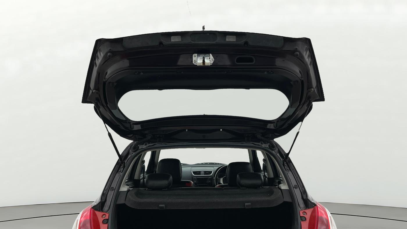 2015 Maruti Swift VXI, Petrol, Manual, 57,277 km, Boot Door Open