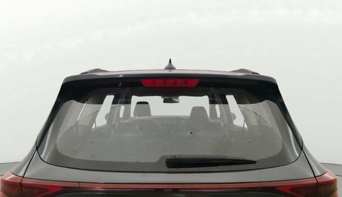 2022 KIA CARENS PRESTIGE PLUS 1.4 PETROL 7 STR, Petrol, Manual, 1,21,761 km, Rear Windshield