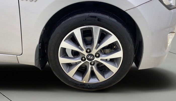 2016 Hyundai Verna 1.6 VTVT SX, Petrol, Manual, 94,141 km, Right Front Wheel