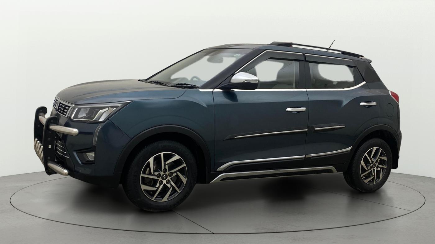 2022 Mahindra XUV300 W8 (O) 1.2 PETROL AMT, Petrol, Automatic, 1,19,785 km, Left Front Diagonal