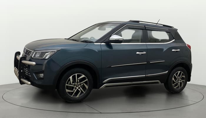 2022 Mahindra XUV300 W8 (O) 1.2 PETROL AMT, Petrol, Automatic, 1,19,785 km, Left Front Diagonal