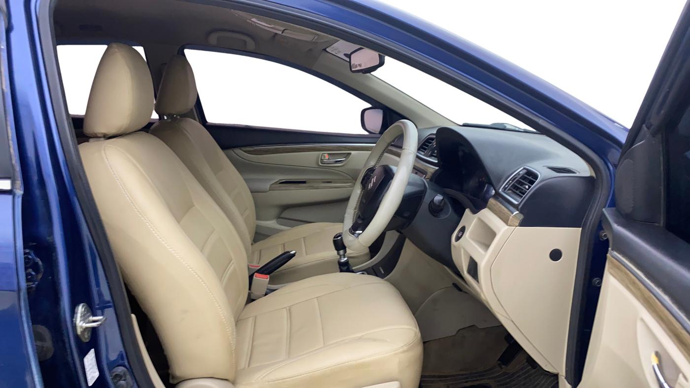 2019 Maruti Ciaz ALPHA DIESEL 1.5, Diesel, Manual, 1,46,138 km, Right Side Front Door Cabin