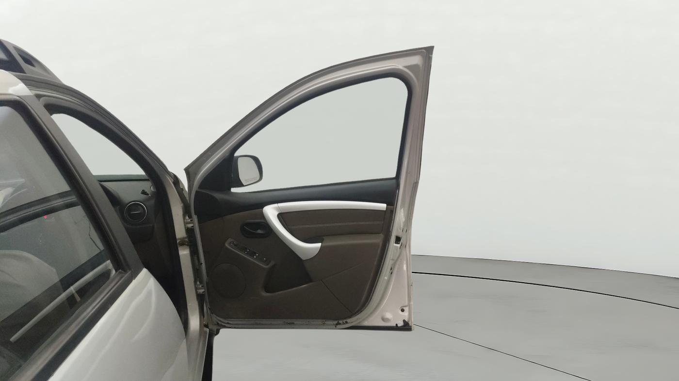 2019 Renault Duster RXS CVT, CNG, Automatic, 54,049 km, RHS Front Door