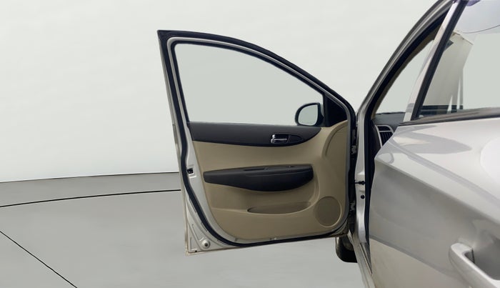 2013 Hyundai i20 MAGNA 1.2, Petrol, Manual, 26,858 km, LHS Front Door