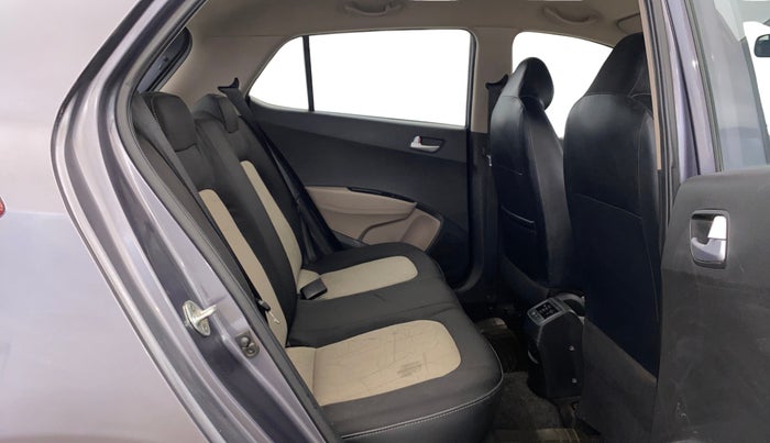 2016 Hyundai Grand i10 SPORTZ 1.2 KAPPA VTVT, Petrol, Manual, 35,189 km, Right Side Rear Door Cabin