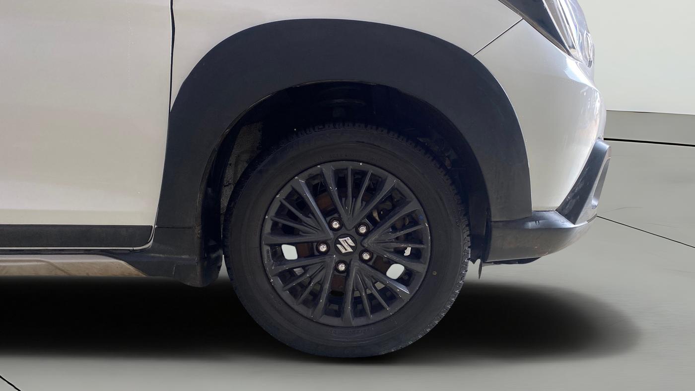 2020 Maruti XL6 ALPHA MT, Petrol, Manual, 57,644 km, Right Front Wheel