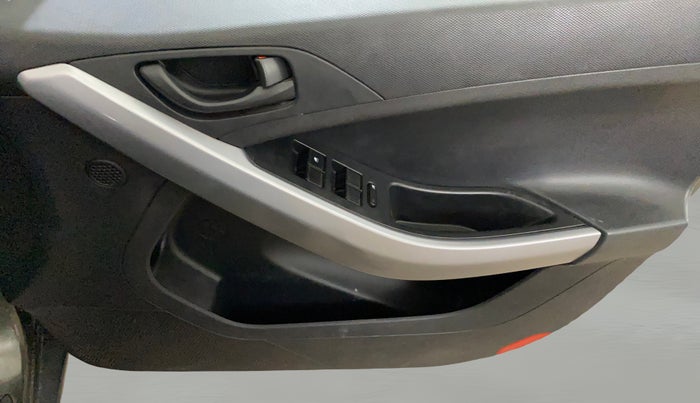 2021 Tata NEXON XM SUNROOF PETROL, Petrol, Manual, 45,192 km, Driver Side Door Panels Control