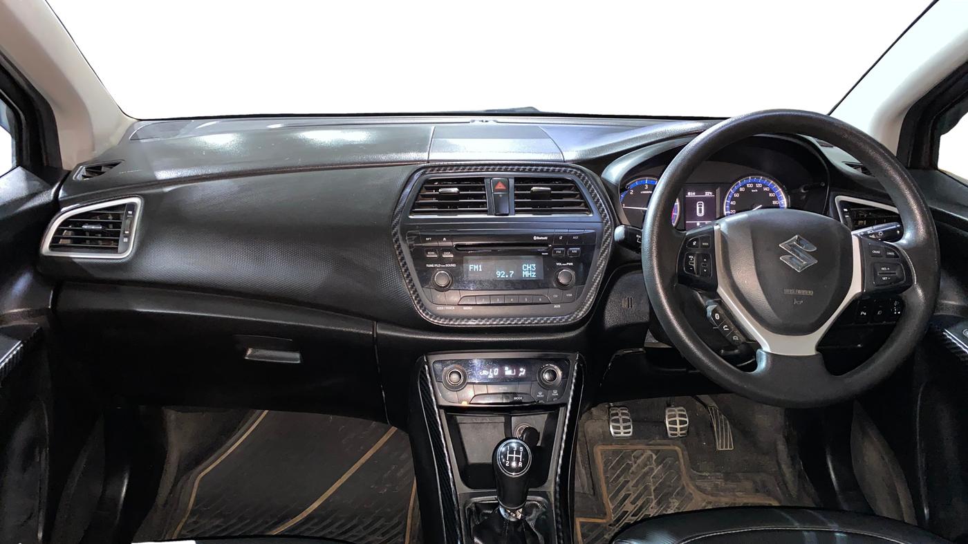 2016 Maruti S Cross ZETA 1.3, Diesel, Manual, 54,024 km, Dashboard