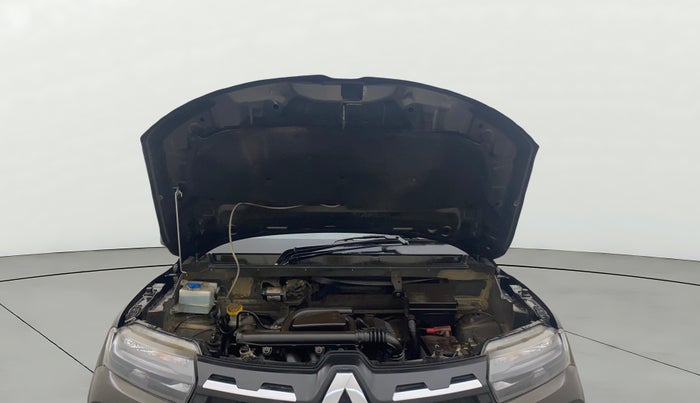 2022 Renault Kwid RXT 1.0 AMT, Petrol, Automatic, 15,747 km, Open Bonet