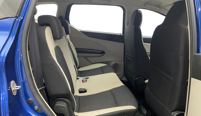 2021 Renault TRIBER RXT, Petrol, Manual, 28,491 km, Right Side Rear Door Cabin