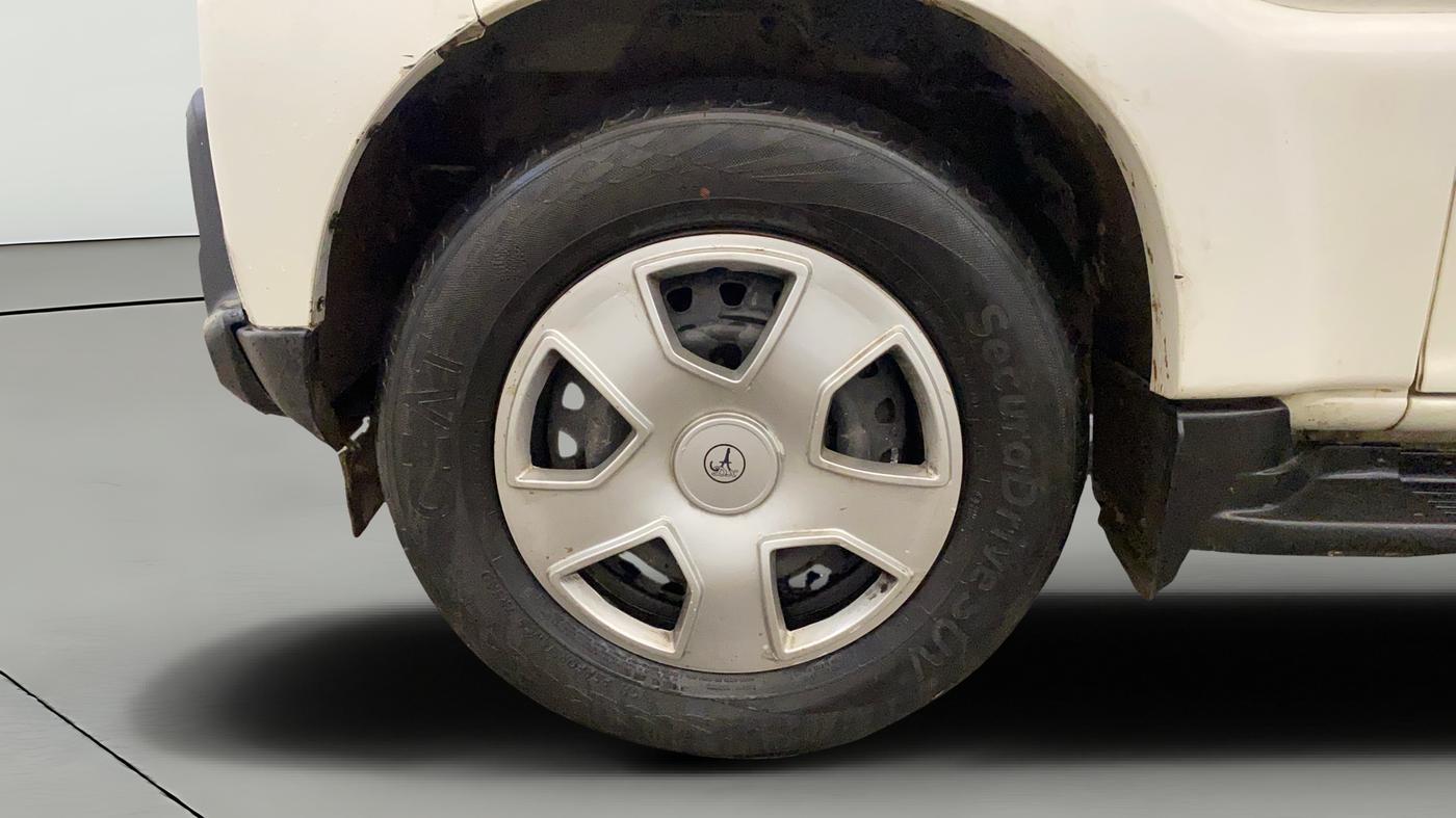 2020 Mahindra Scorpio S9, Diesel, Manual, 1,40,132 km, Left Front Wheel