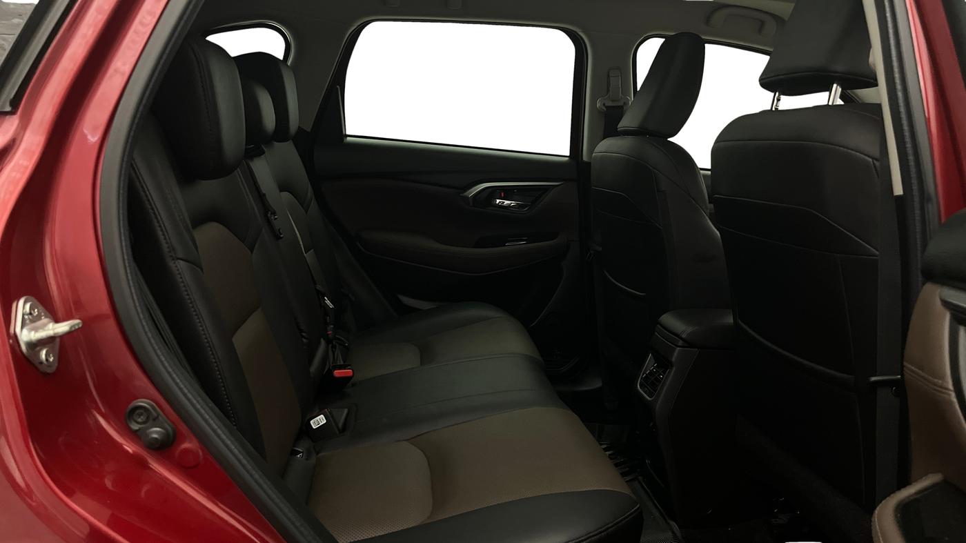 2023 Toyota URBAN CRUISER HYRYDER V HYBRID, Hybrid, Automatic, 69,429 km, Right Side Rear Door Cabin