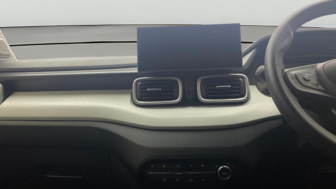 2025 Tata PUNCH Accomplished Plus (S) AMT, Petrol, Automatic, 12,391 km, Air Conditioner