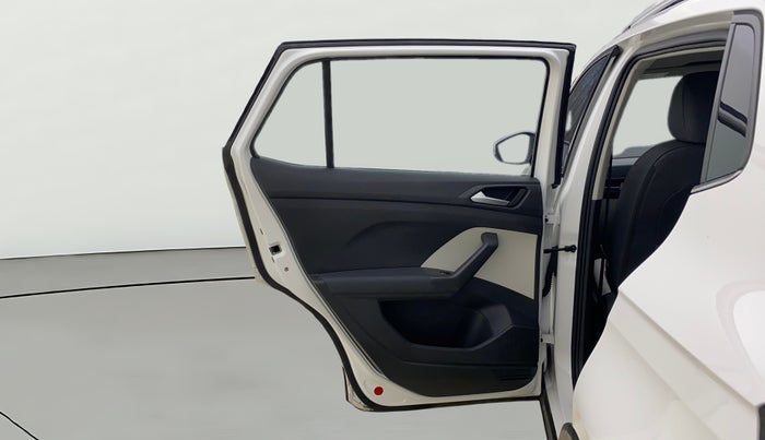 2025 Volkswagen TAIGUN TOPLINE 1.0 TSI AT, Petrol, Automatic, 5,074 km, LHS Rear Door