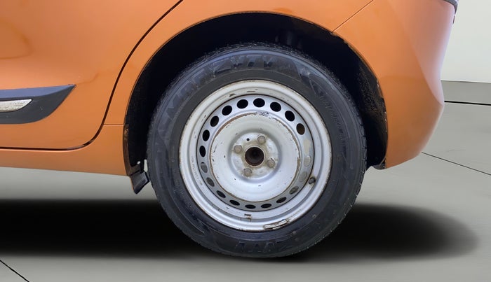 2016 Maruti Baleno SIGMA PETROL 1.2, CNG, Manual, 84,008 km, Left Rear Wheel