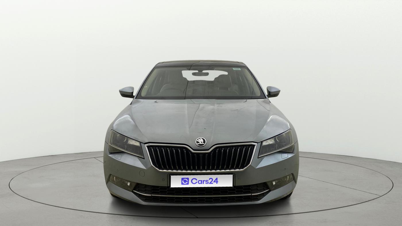 2018 Skoda Superb L&K 1.8 TSI AT, Petrol, Automatic, 70,106 km, Front
