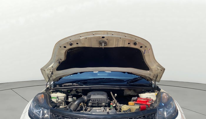 2018 Tata NEXON XZ PLUS PETROL, Petrol, Manual, 43,784 km, Open Bonet