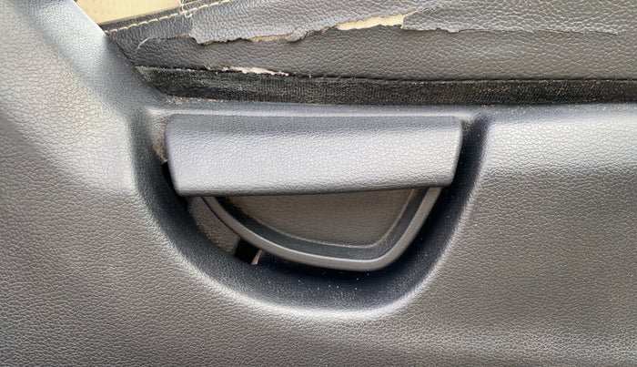 2020 Hyundai NEW SANTRO MAGNA, Petrol, Manual, 1,04,974 km, Third Seat Row ( optional )