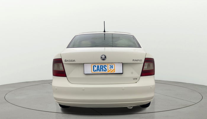 2013 Skoda Rapid AMBITION 1.6 TDI CR MT PLUS, Diesel, Manual, 81,509 km, Back/Rear