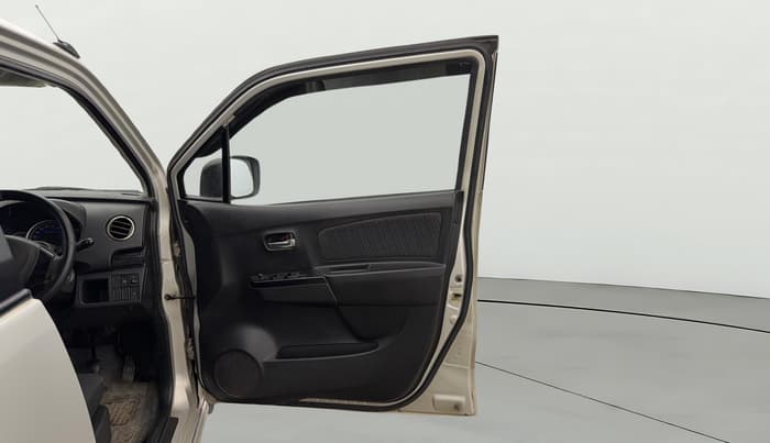 2014 Maruti Wagon R Stingray VXI, Petrol, Manual, 1,13,266 km, RHS Front Door