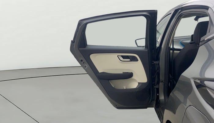 2023 Tata ALTROZ XZ + SUNROOF, Petrol, Manual, 47,293 km, LHS Rear Door