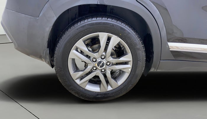 2022 KIA SELTOS HTX IVT 1.5 PETROL, Petrol, Automatic, 61,271 km, Right Rear Wheel