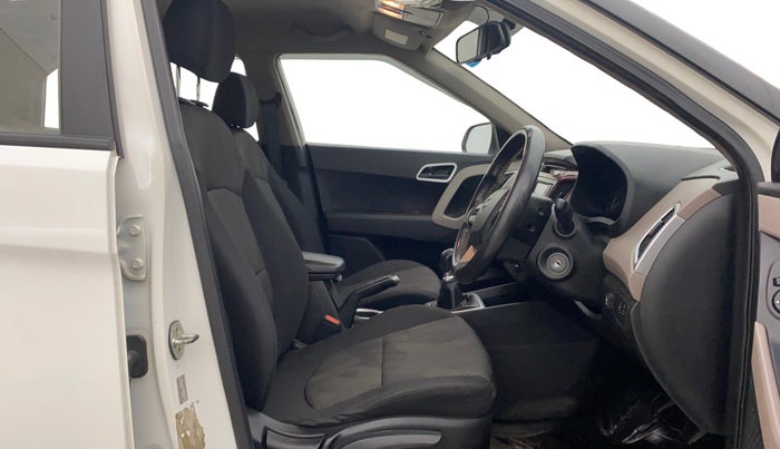 2018 Hyundai Creta E PLUS 1.6 PETROL, CNG, Manual, 47,131 km, Right Side Front Door Cabin