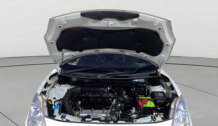 2021 Maruti Swift VXI, CNG, Manual, 32,199 km, Open Bonet