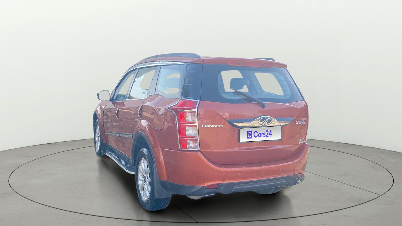 2017 Mahindra XUV500 W10 AT, Diesel, Automatic, 84,161 km, Left Back Diagonal