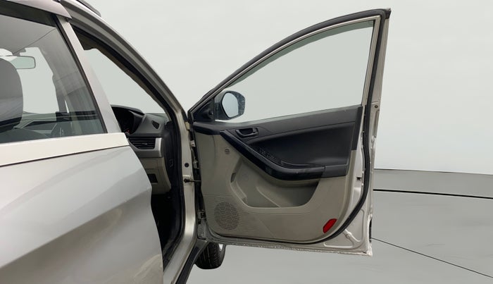 2018 Tata NEXON XMA PETROL, Petrol, Automatic, 88,984 km, RHS Front Door