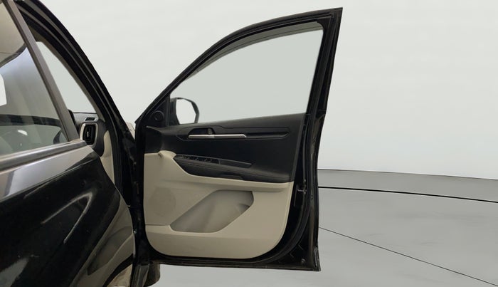 2023 KIA SONET HTX 1.0 IMT, Petrol, Manual, 7,511 km, RHS Front Door