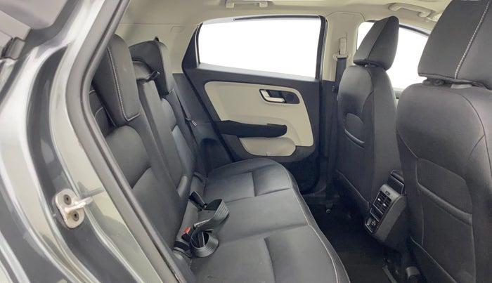 2023 Tata ALTROZ  XZ Plus (O) (S), Petrol, Manual, 22,499 km, Right Side Rear Door Cabin