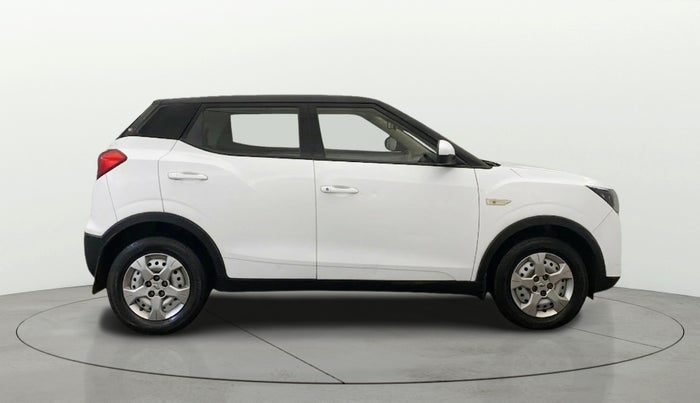 2021 Mahindra XUV300 W4 1.2 PETROL, Petrol, Manual, 29,450 km, Right Side View