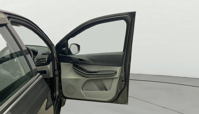 2021 Tata Tiago XT PETROL, Petrol, Manual, 97,121 km, RHS Front Door