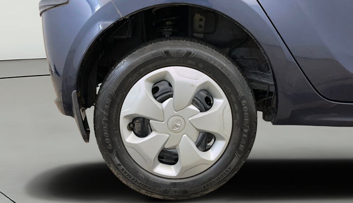 2022 Tata Tiago XT CNG, CNG, Manual, 43,715 km, Right Rear Wheel