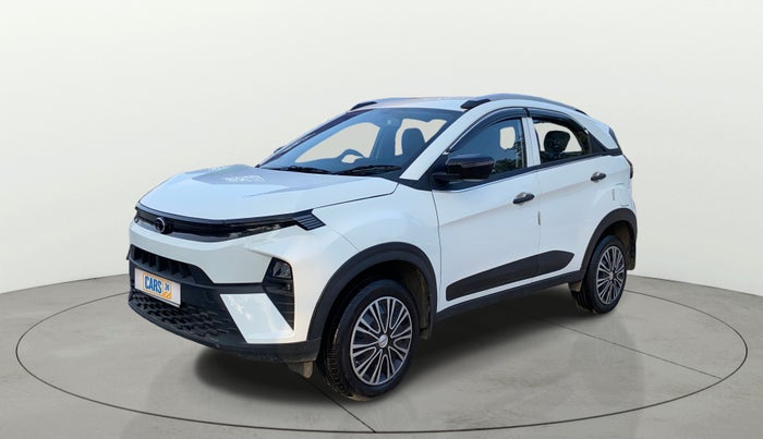 2025 Tata NEXON Smart + 1.5, Diesel, Manual, 17,789 km, Left Front Diagonal