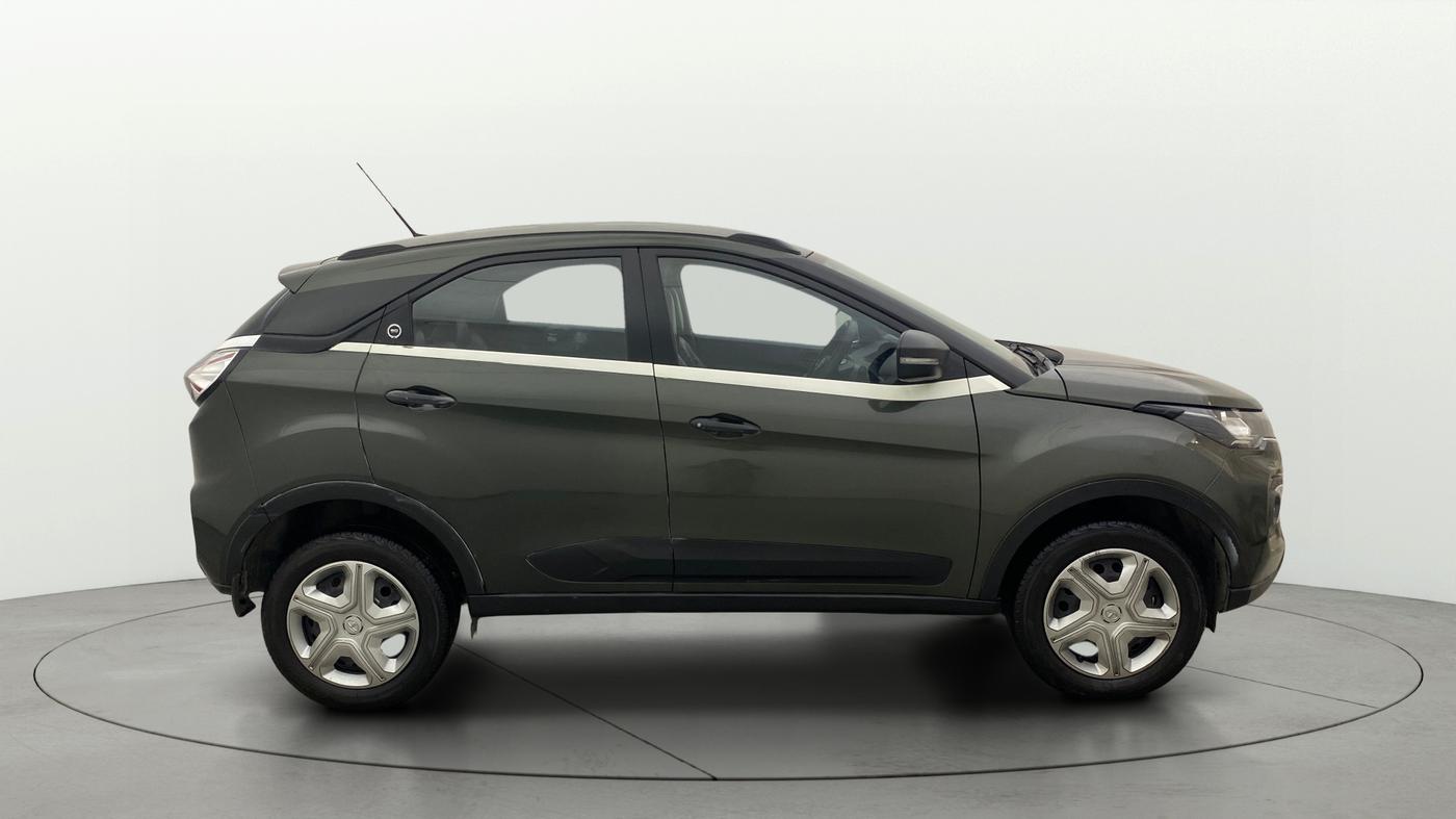 2023 Tata NEXON XM PETROL, Petrol, Manual, 22,115 km, Right Side View