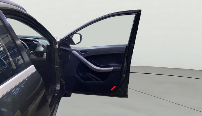 2022 Tata NEXON XM PETROL, Petrol, Manual, 60,326 km, RHS Front Door