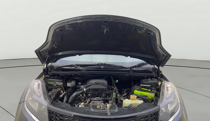 2018 Tata NEXON XM PETROL, Petrol, Manual, 34,577 km, Open Bonet